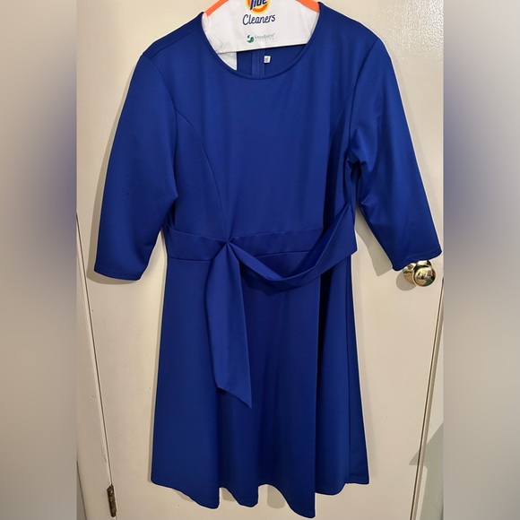 Dresses & Skirts - Blue knit party dress